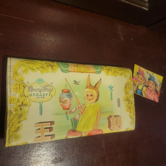 Rare! Dumpling Dynasty Cookie Wallet Fiona Hewlett. NWT - Picture 1 of 4